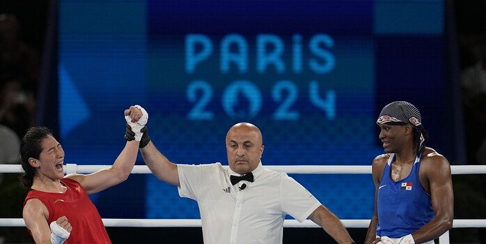 沃勒尔：阿德耶米确实犯了错误，但我们首先要给予他一些支持